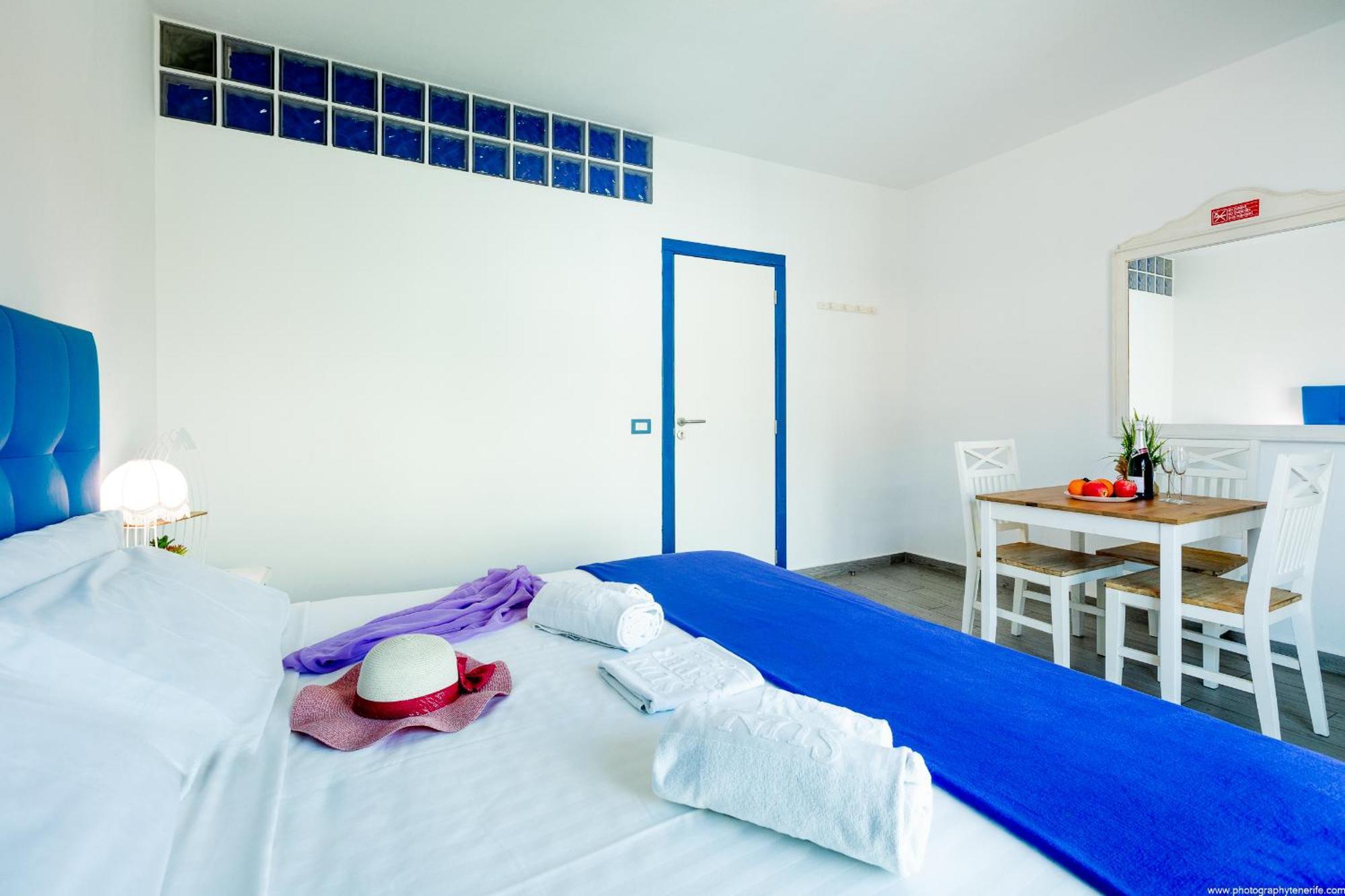 Riva Eco Guest House Los Abrigos Esterno foto